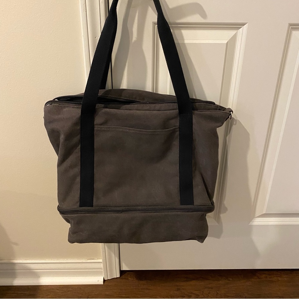 Lo & Sons Catalina Deluxe Tote in Midnight Ash - Picture 8 of 10